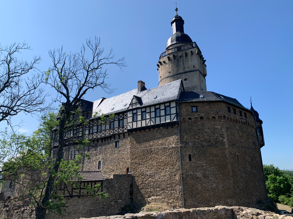 Burg Falkenstein i Harzen: et imponerende middelalderslot